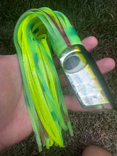 Joe Yee Plunger Streamline 10/12” Cut face Triple pour Green with yellow stripe Skirted NEW