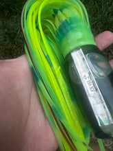 Joe Yee Plunger Streamline 10/12” Cut face Triple pour Green with yellow stripe Skirted NEW